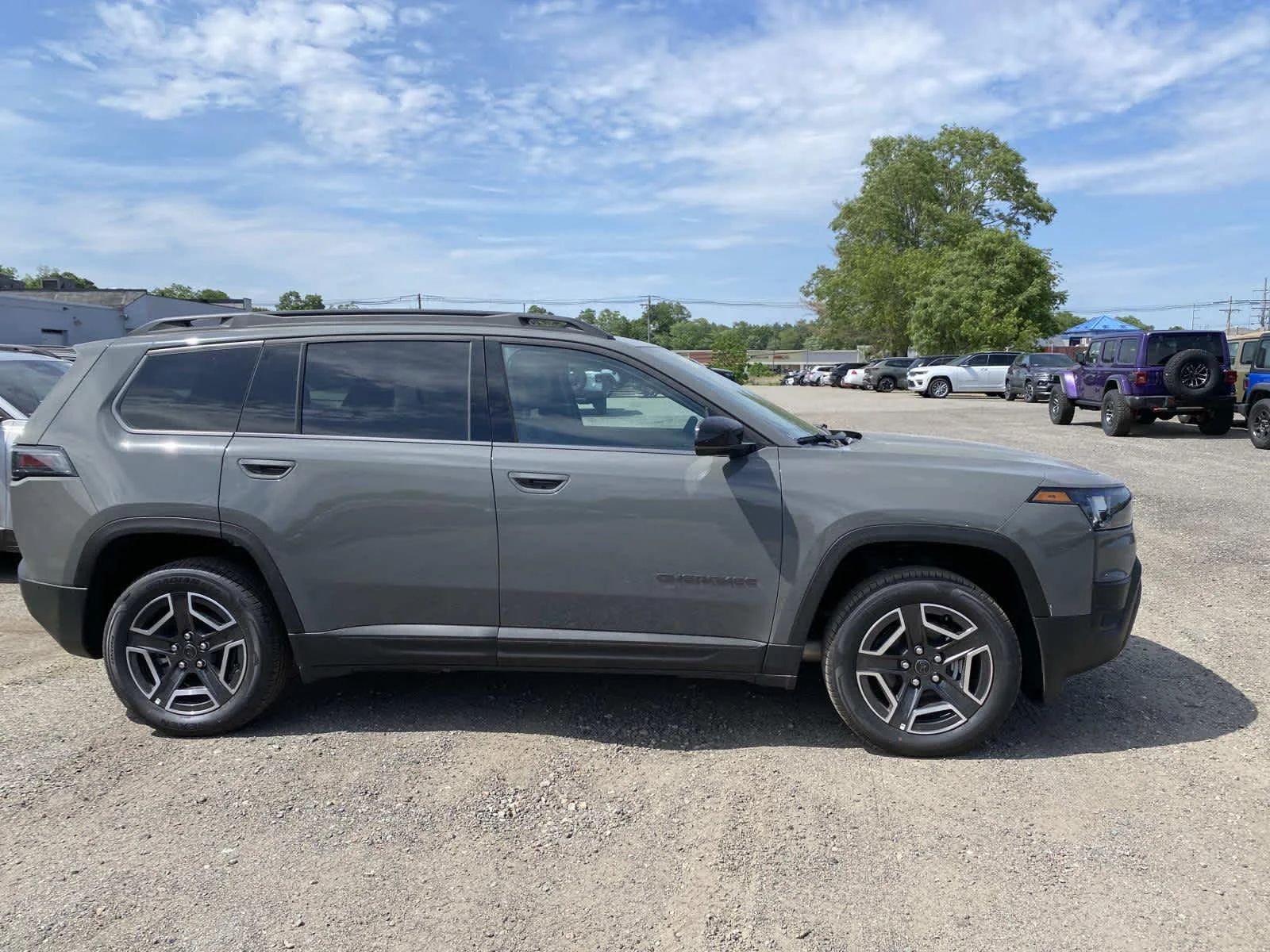 New 2026 Sting-Gray Clearcoat Jeep Limited image 2