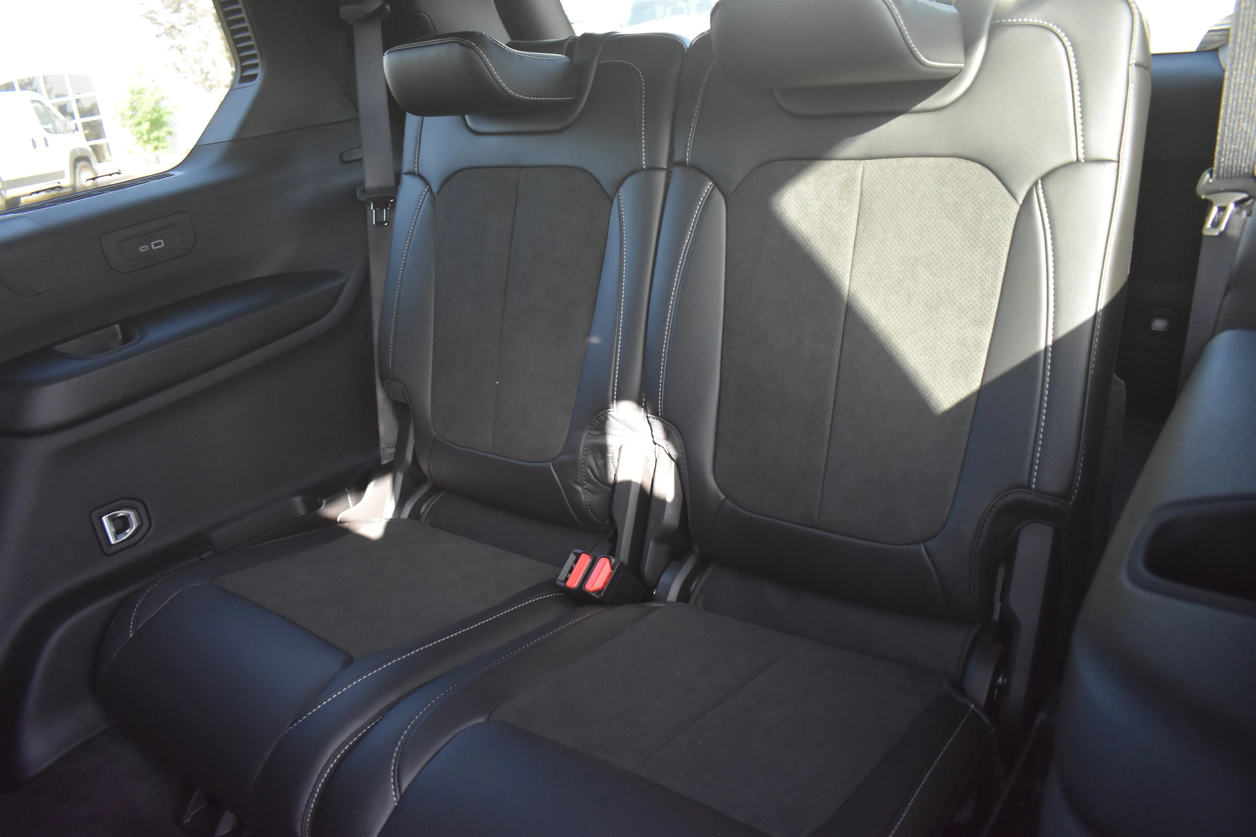 New 2026 Baltic Gray Metallic Clearcoat Jeep Laredo Altitude image 16