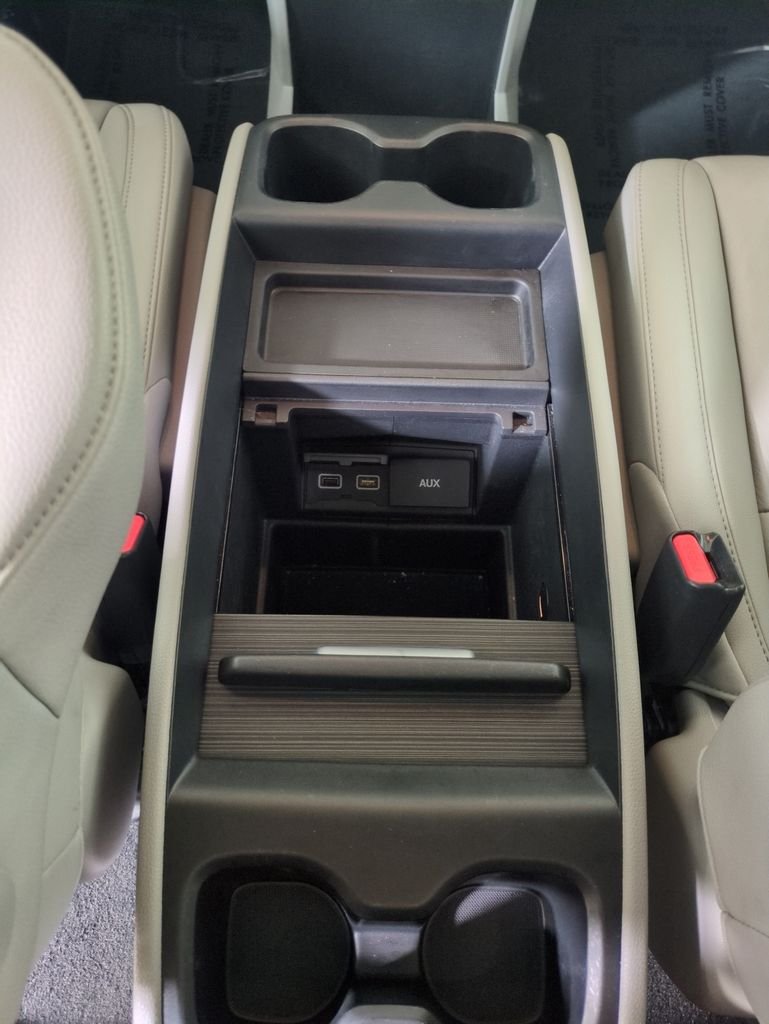 Used 2020  Honda EX-L image 25