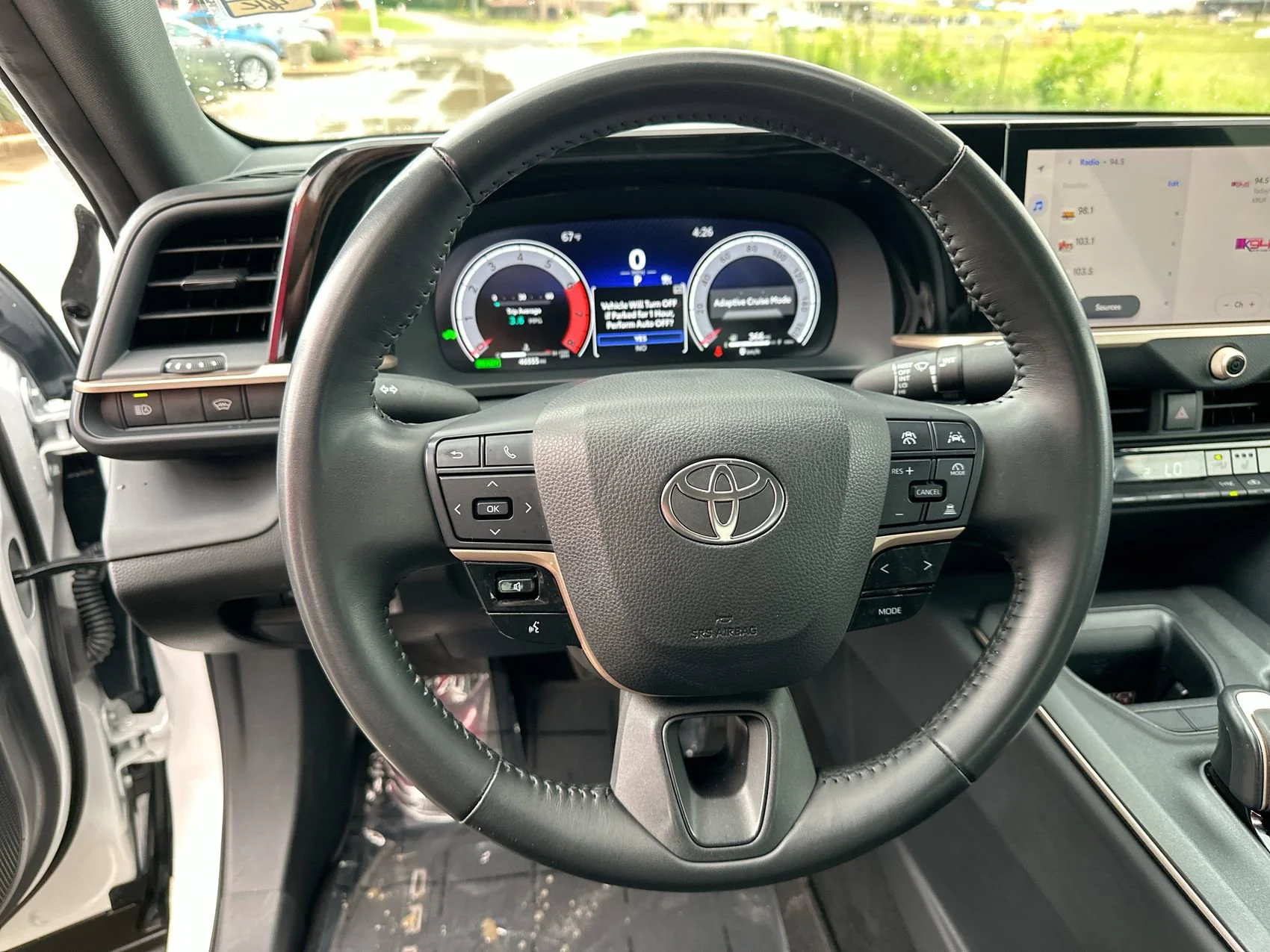 Used 2023 White Toyota XLE image 25