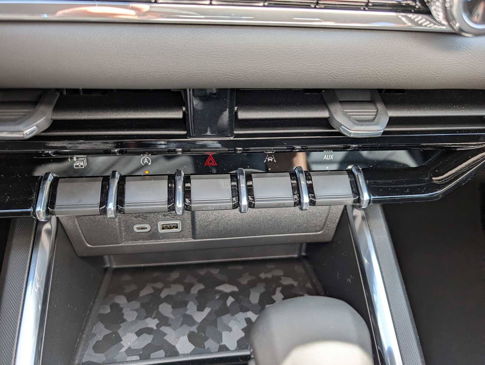 2026 GMC Canyon Elevation - Photo 31