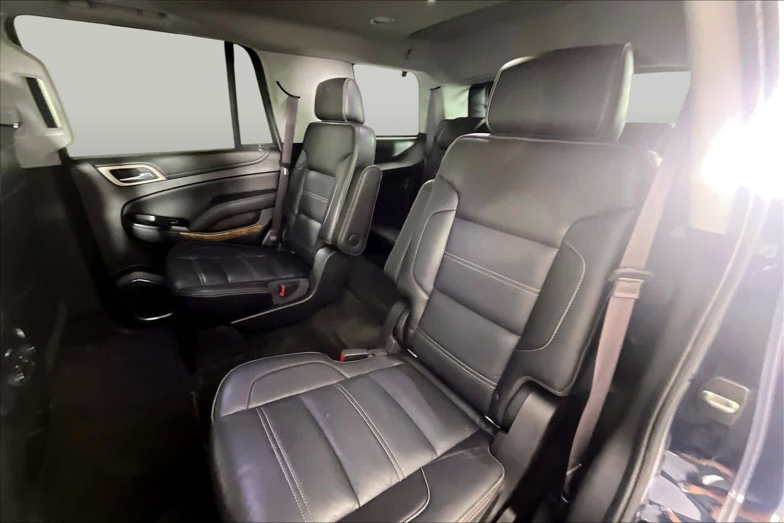 Used 2017 Dark Sapphire Blue Metallic GMC Denali image 17