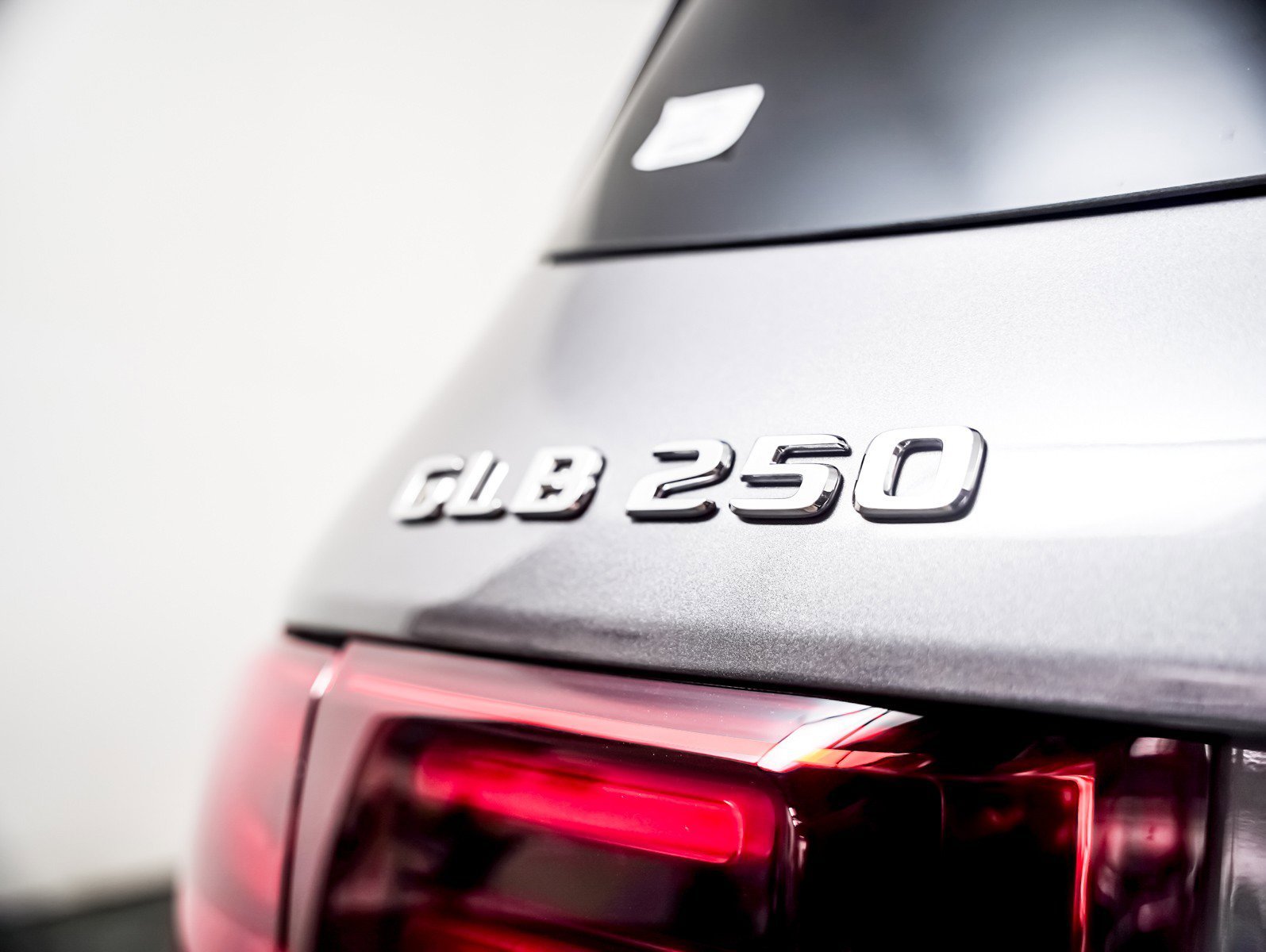 New 2026 Mountain Grey Metallic Mercedes-Benz GLB 250 image 24
