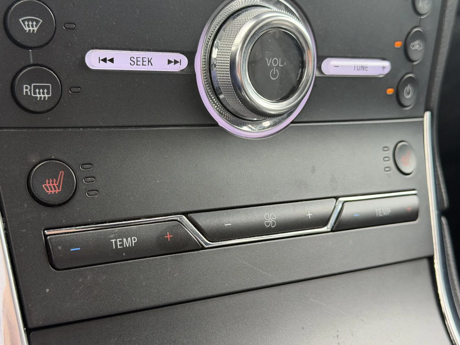 Used 2019 Magnetic Ford Titanium image 7