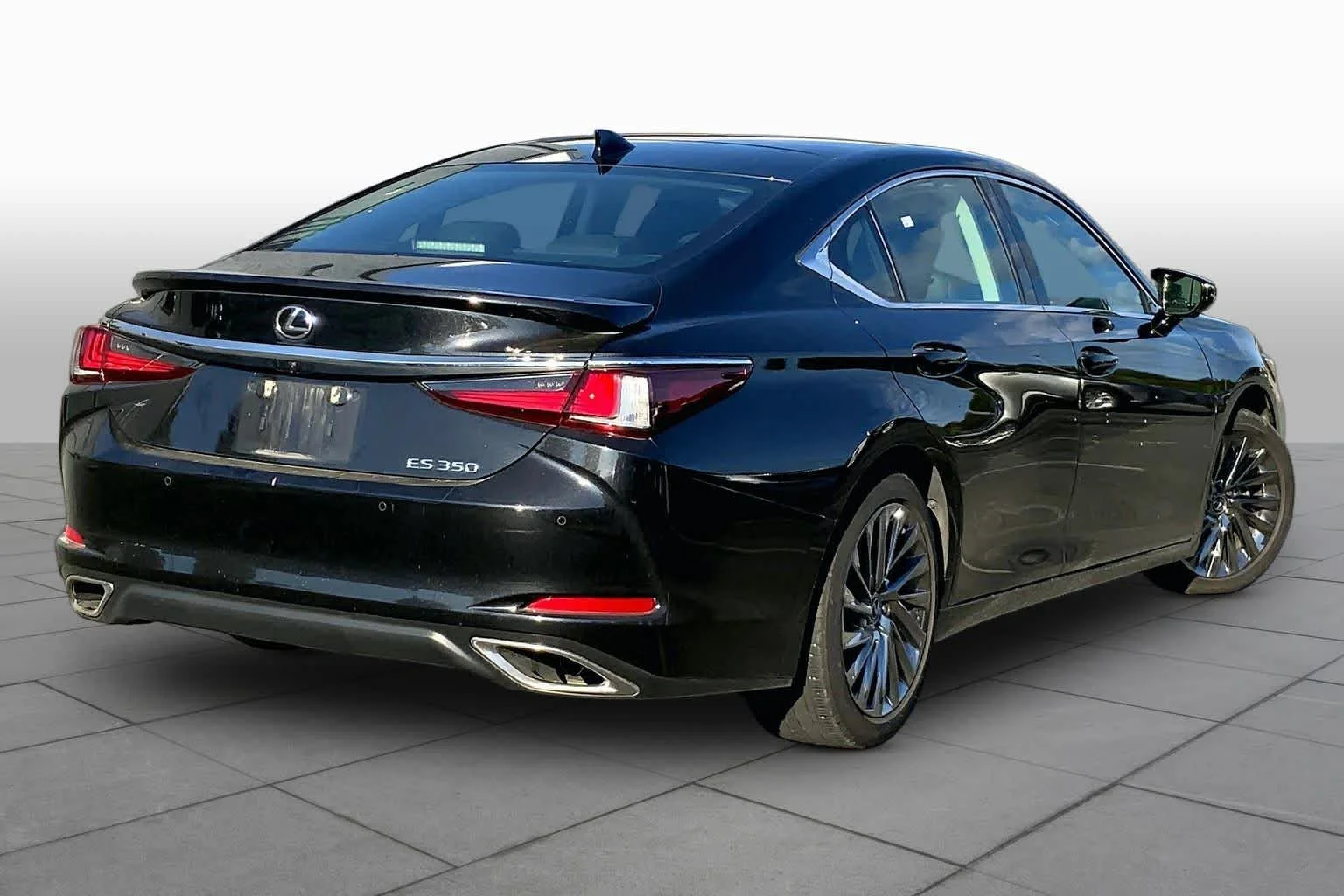 Certified Used 2024 Caviar Lexus Ultra Luxury image 13