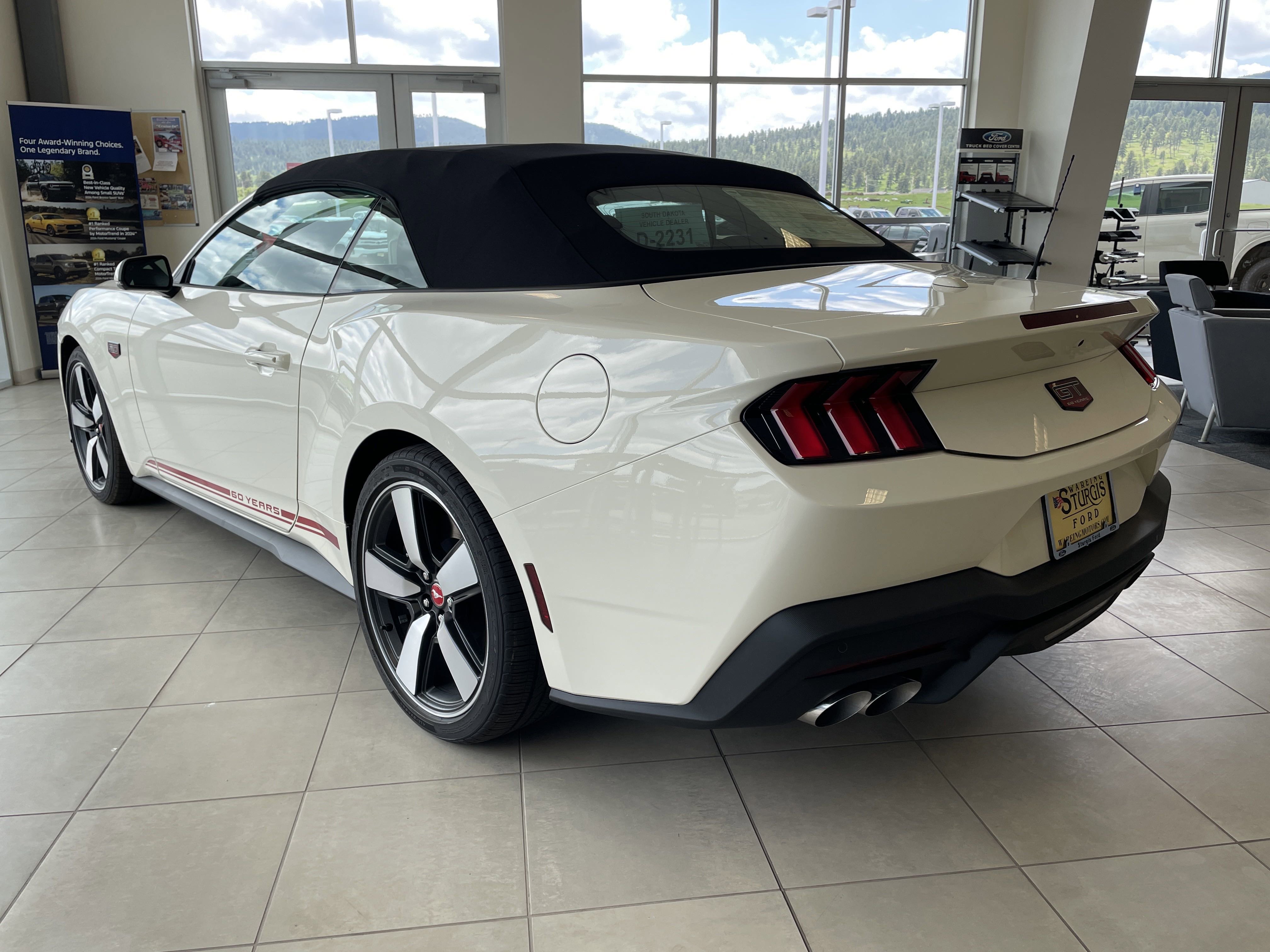 2025 Ford Mustang GT Premium Convertible - Photo 14