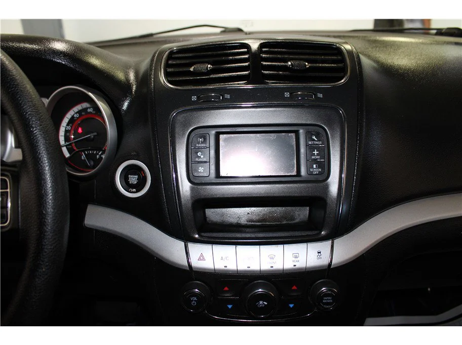 Used 2019 Pitch Black Clearcoat Dodge SE Value Pkg image 27