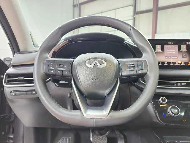 Used 2023 Gray INFINITI LUXE image 23