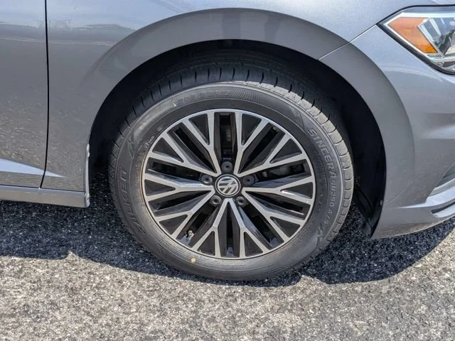 Used 2021  Volkswagen S image 11