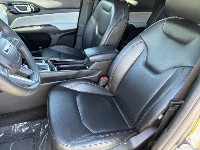 Used 2024 Gray Jeep Limited image 32