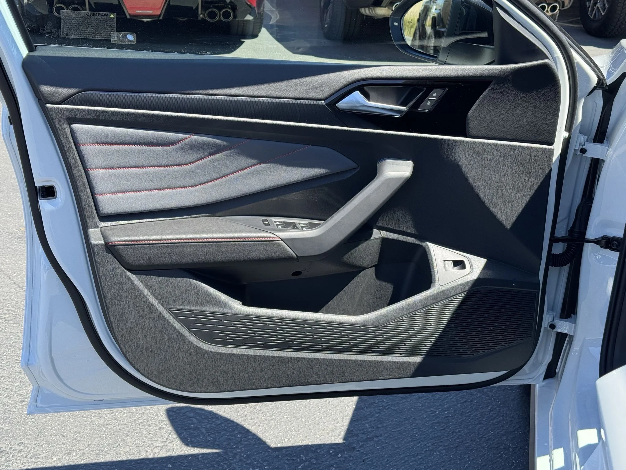New 2026 Pure White w/Deep Black Roof Volkswagen Autobahn image 11