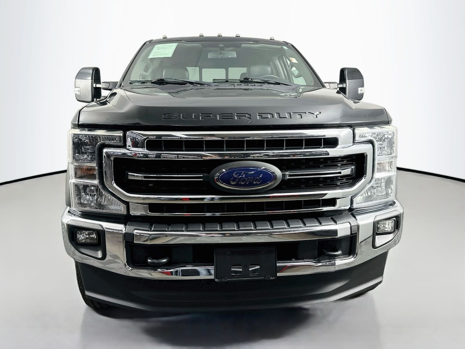 Used 2020 Black Metallic Ford Lariat image 1