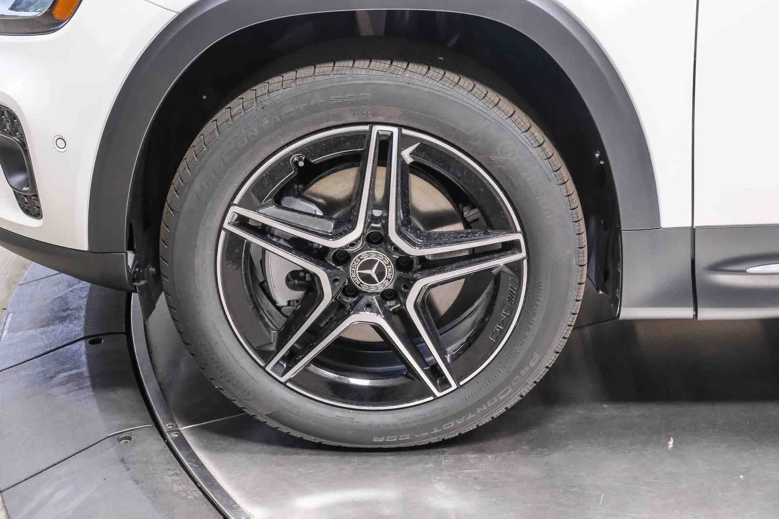 New 2026 Polar White Mercedes-Benz GLB 250 image 10