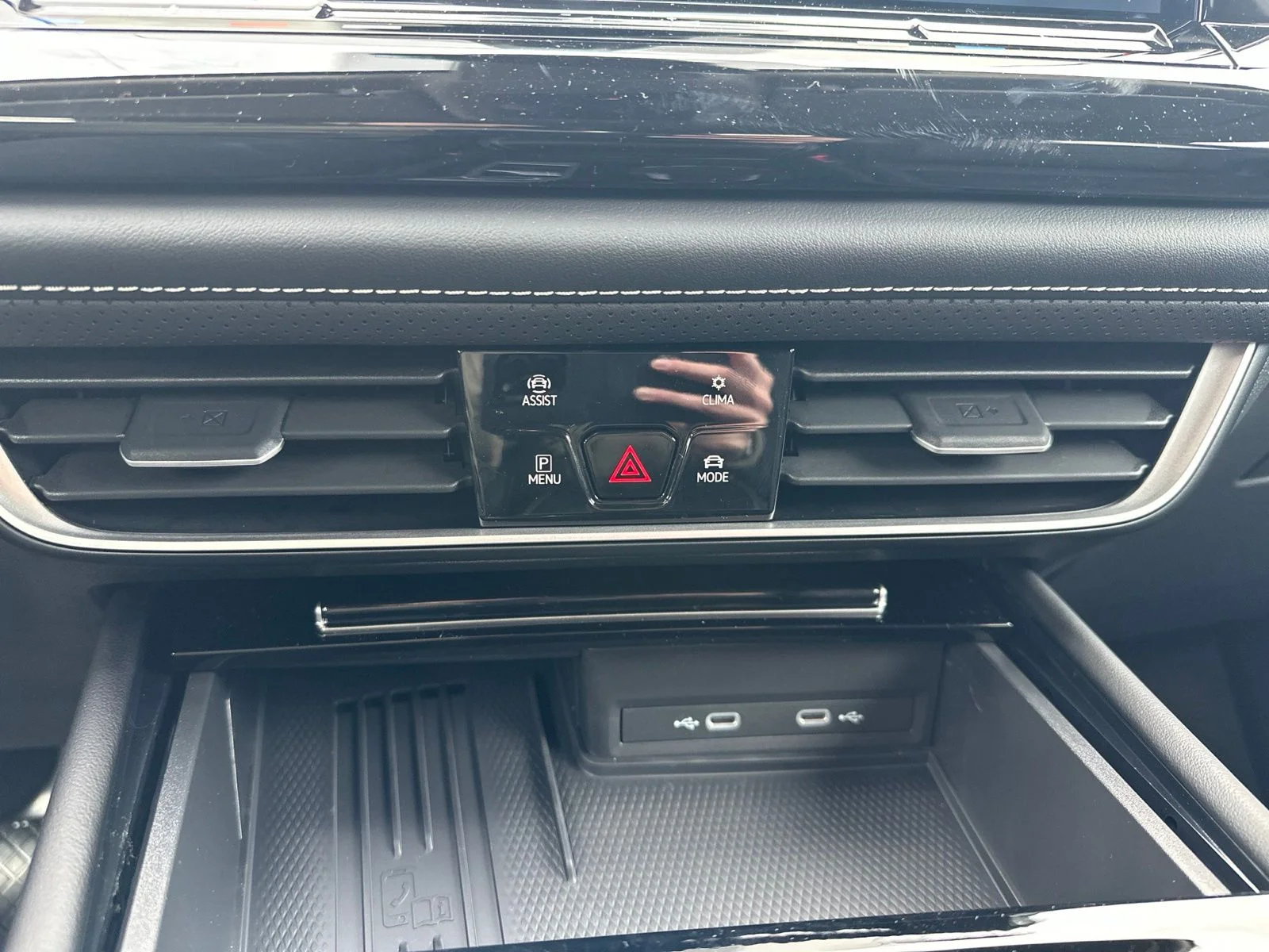 2026 Volkswagen Atlas SE w/Tech - Photo 61