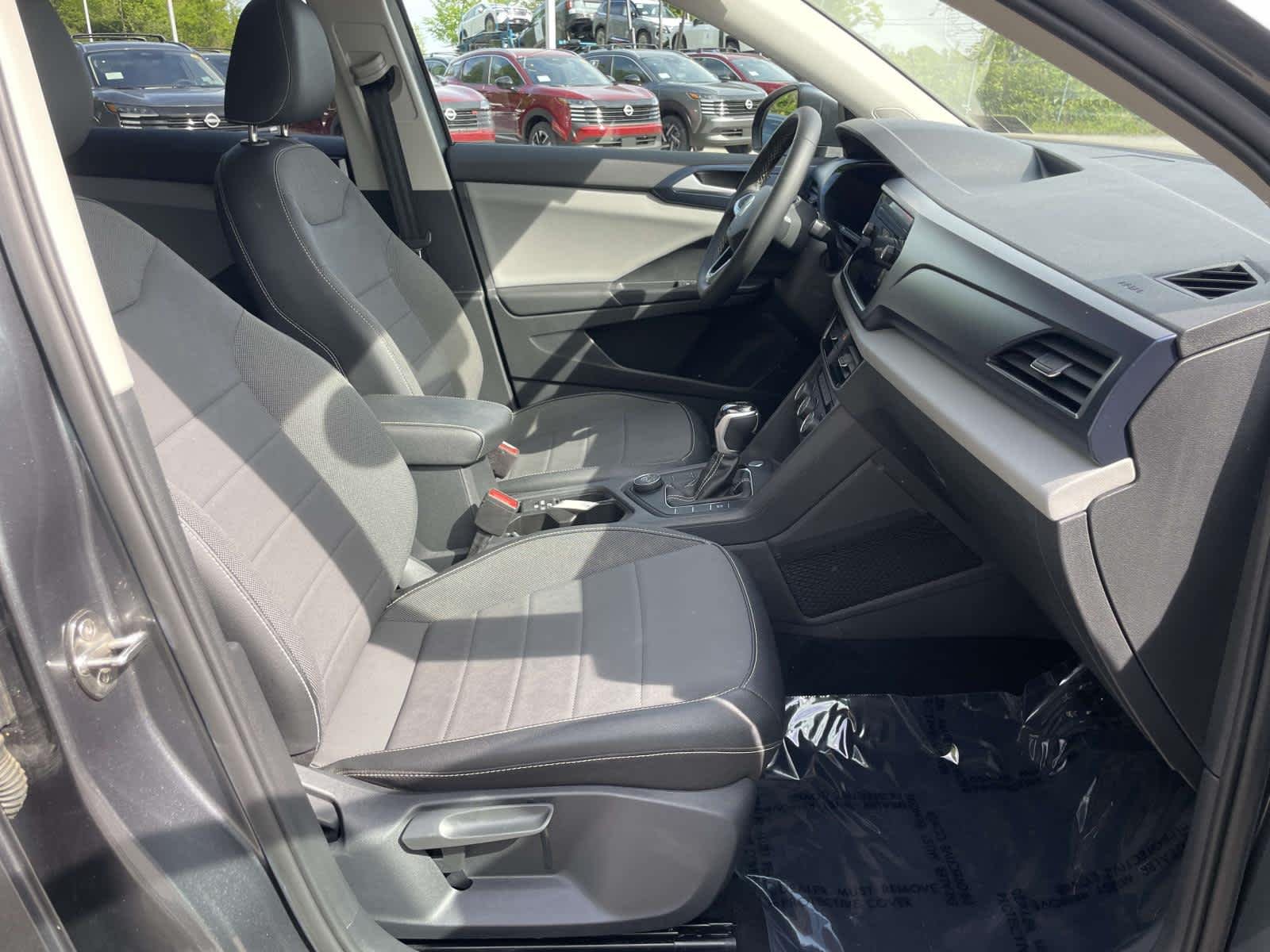 Used 2022 Platinum Gray Metallic Volkswagen SE image 22