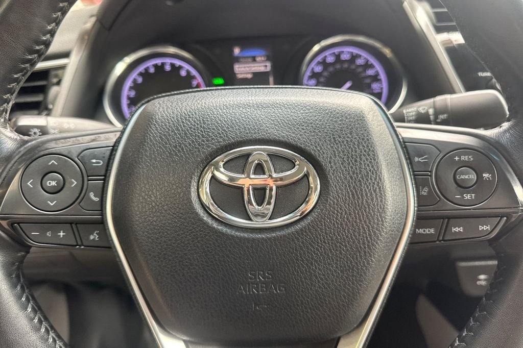 Certified Used 2018 Gray Toyota SE image 26