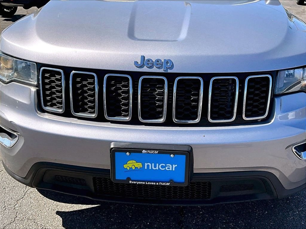 Used 2021 Silver Jeep Laredo E image 33
