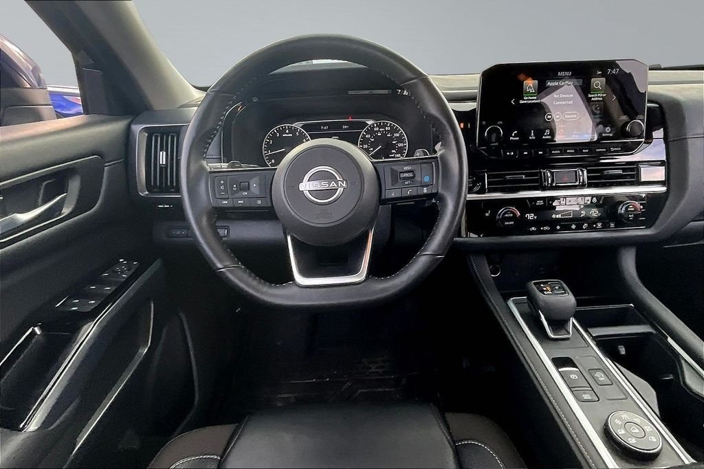 Used 2025 Blue Nissan SL image 8