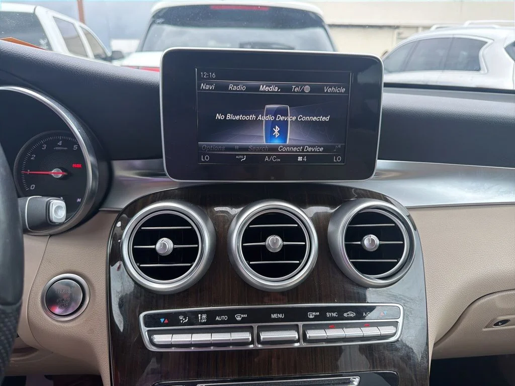 Used 2019 White Mercedes-Benz GLC 300 image 8