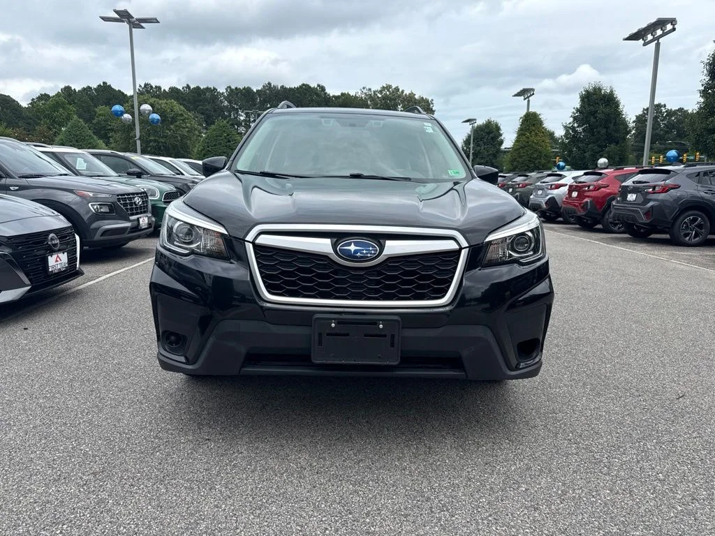 Used 2020 Black Subaru Premium image 6