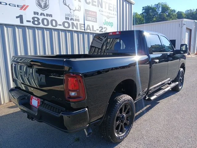 New 2026 Diamond Black Crystal Pearl-Coat Exterior Paint RAM Tradesman image 3