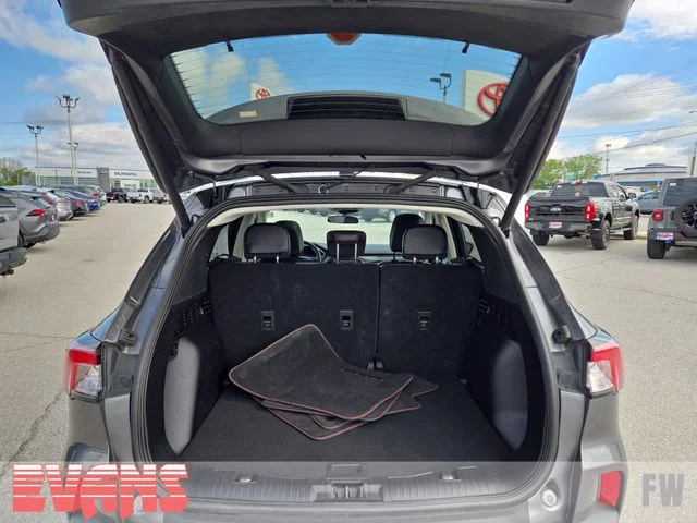 Used 2022 Gray Ford SEL image 27