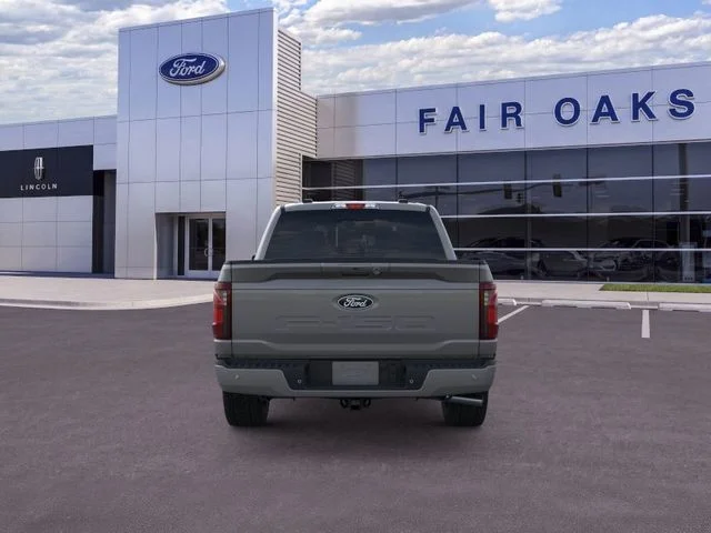 New 2026 Carbonized Gray Metallic Ford XLT image 5