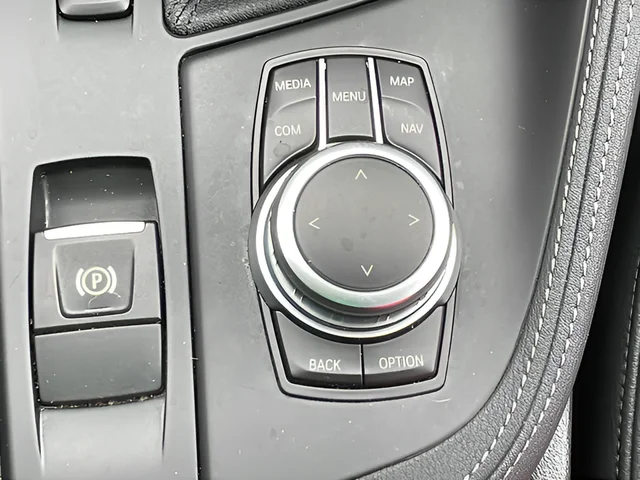 Used 2022 Black BMW xDrive28i image 22