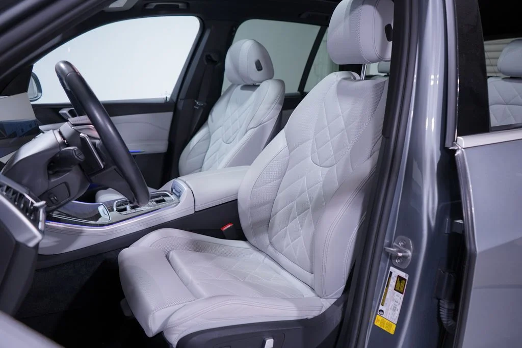 Used 2024 Gray Metallic BMW sDrive40i image 7