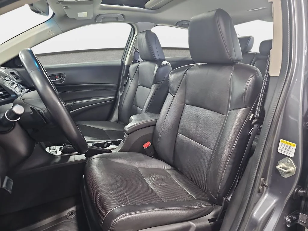 Used 2013  Acura 2.0L image 17