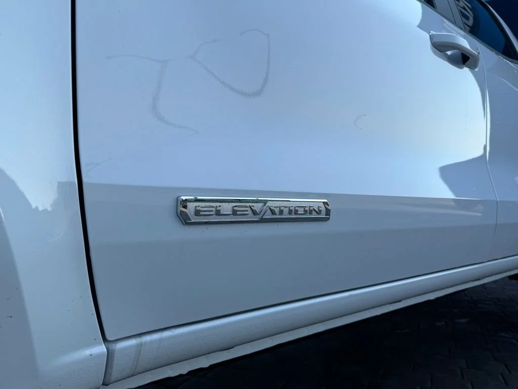 New 2026 Summit White GMC Elevation image 5