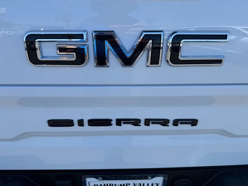 New 2026 Summit White GMC AT4 image 21
