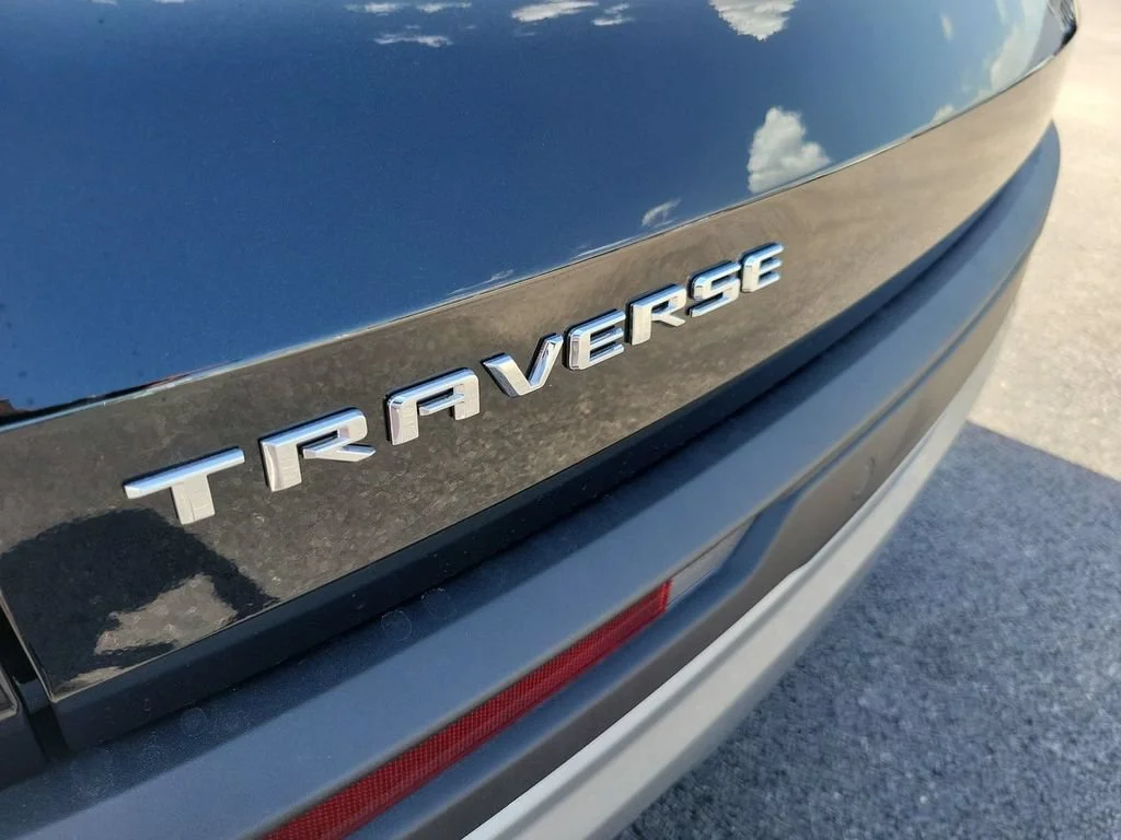 New 2026 Mosaic Black Metallic Chevrolet LT image 33