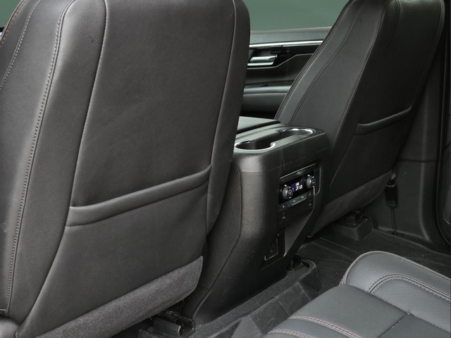 Used 2025 Gray Chevrolet RST image 28