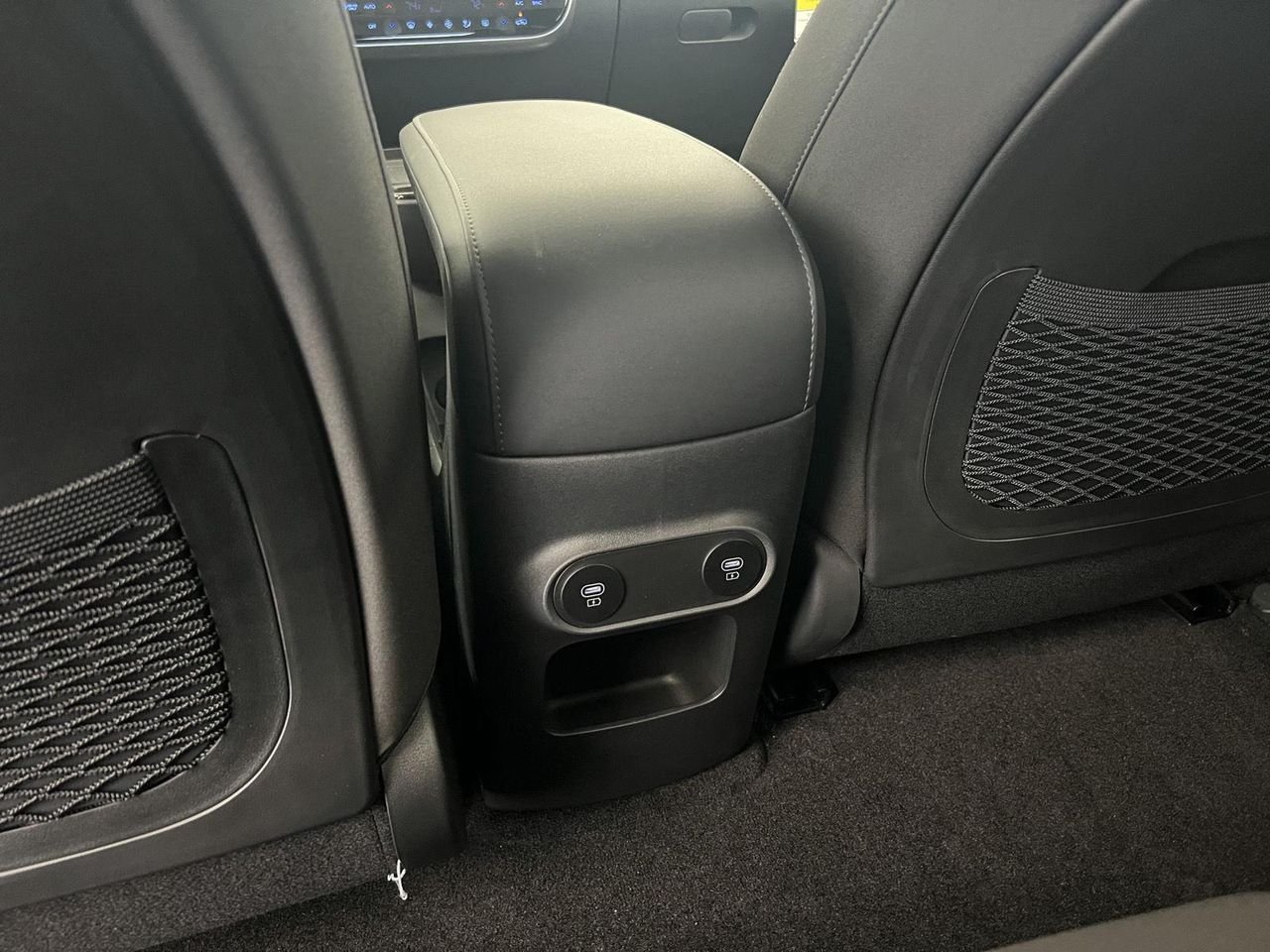 New 2026 Abyss Black Hyundai SE image 25
