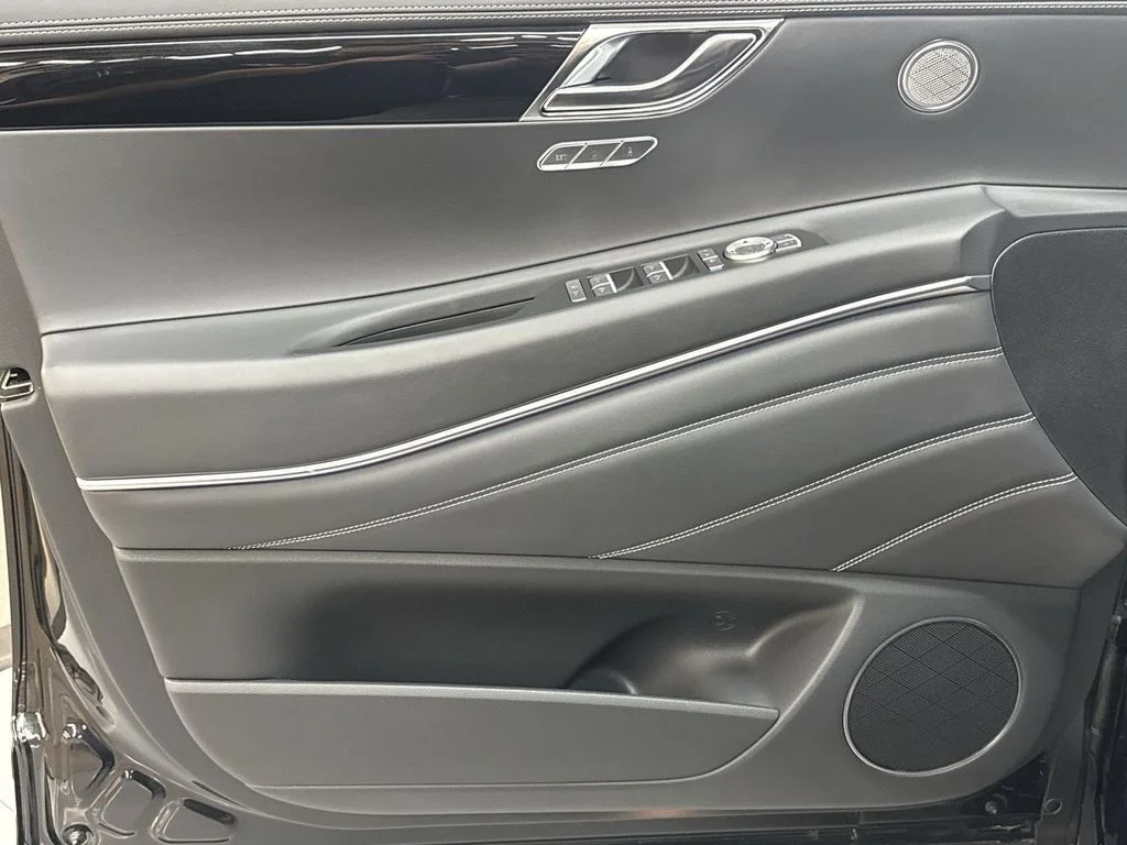 2025 GENESIS GV80 Standard - Photo 12