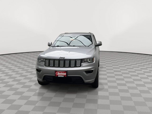 Used 2021 Billet Silver Metallic Clearcoat Jeep Laredo X image 33