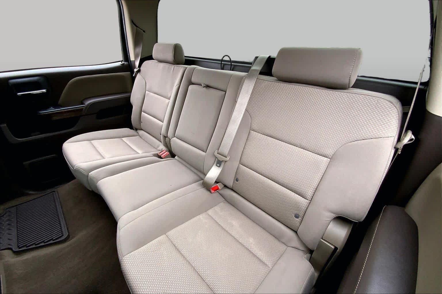 Used 2016 Summit White Chevrolet LT image 19