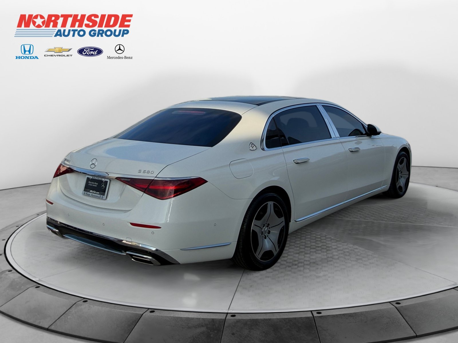 Used 2026 MANUFAKTUR Moonlight Whit Mercedes-Benz Maybach S 580 image 7