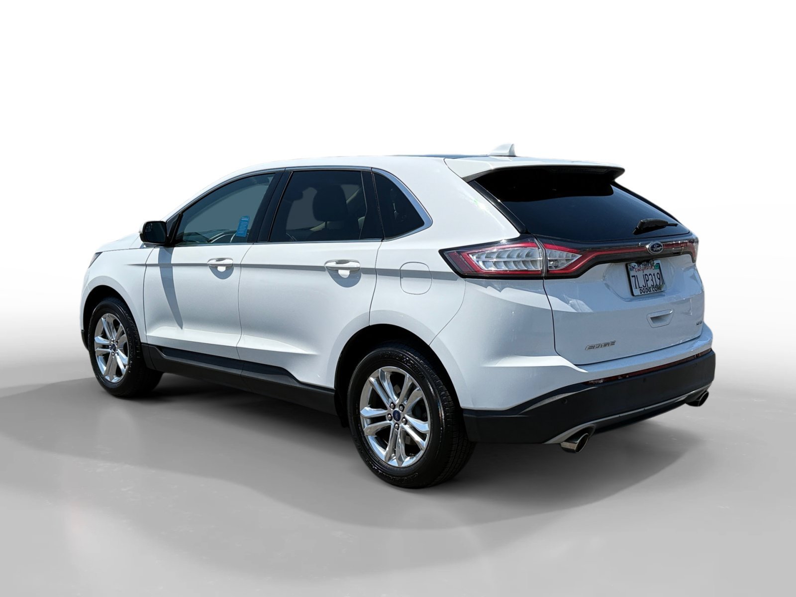 Used 2015 Oxford White Ford SEL image 3