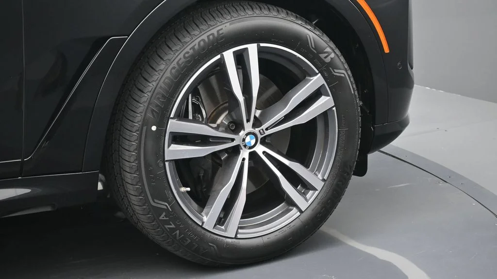 2025 BMW X7 M60i - Photo 6