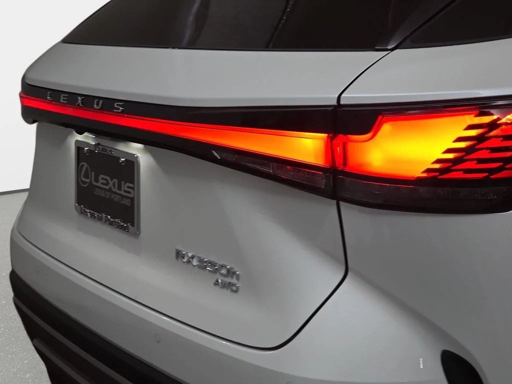 New 2026 Eminent White Pearl Lexus PREMIUM PLUS image 31