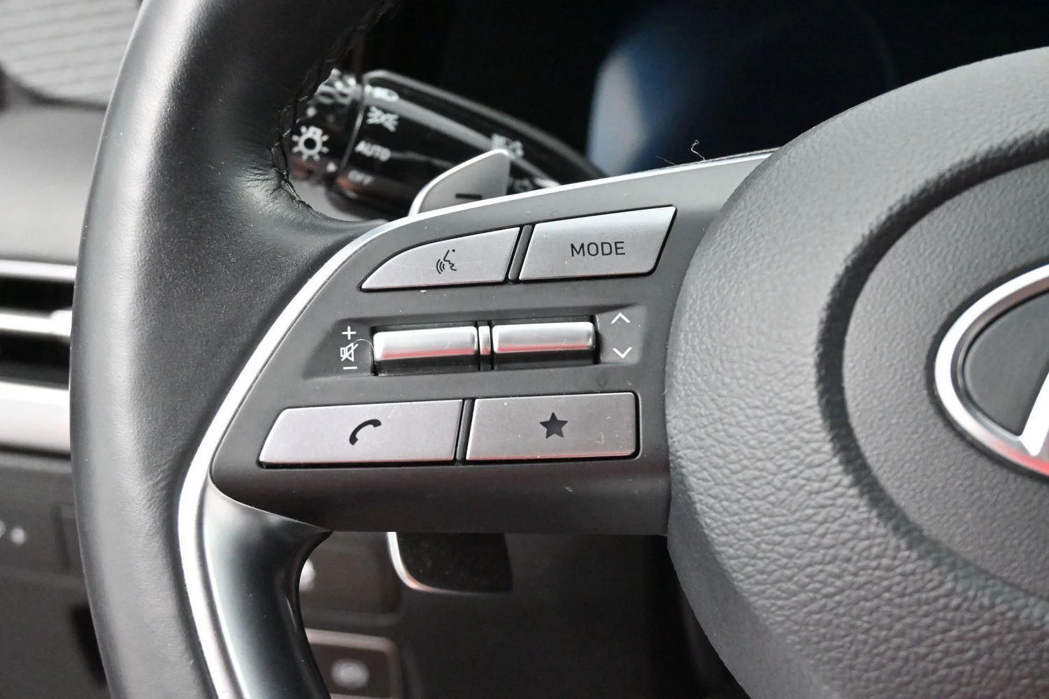 Used 2023 Hyper White Hyundai Limited image 20