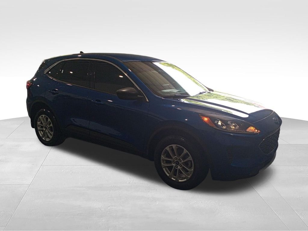 Used 2022 Blue Ford SE image 9