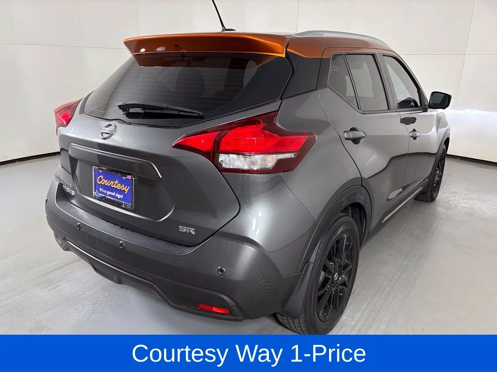 Used 2020 Gray Nissan SR image 11