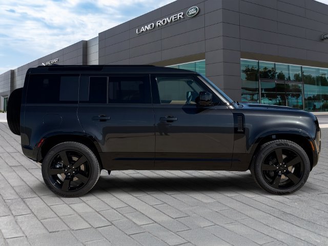 New 2026 Carpathian Grey Land Rover X-Dynamic SE image 6