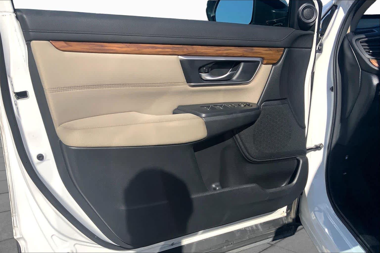 Used 2019 Platinum White Pearl Honda EX image 18
