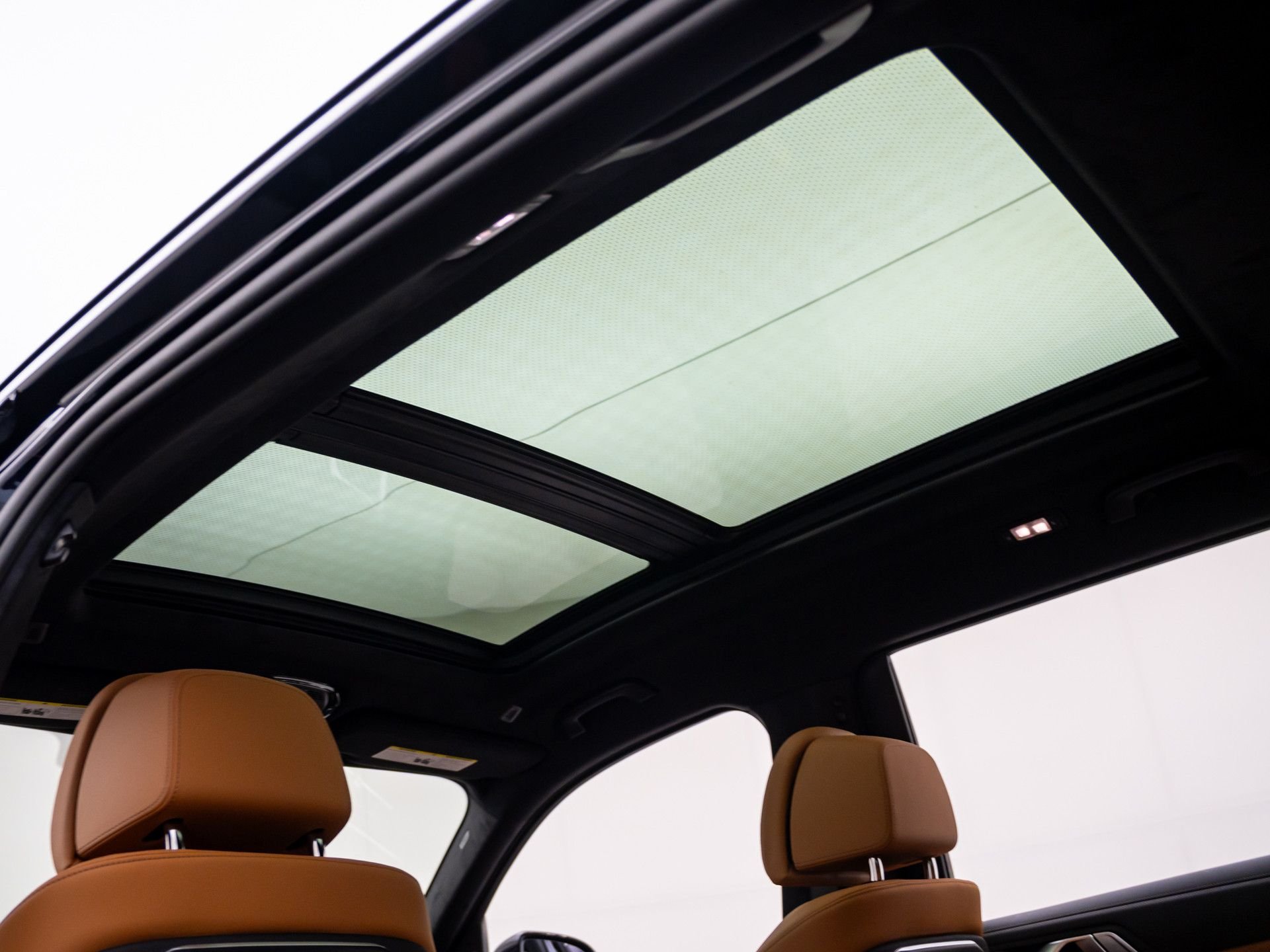 New 2027 Carbon Black Metallic BMW xDrive40i image 21