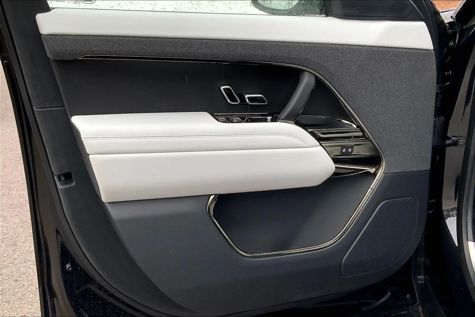 2026 Land Rover Range Rover Sport SE - Photo 11