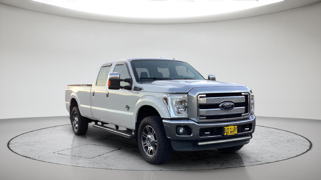 Used 2015 White Platinum Clearcoat Metallic Ford Platinum image 3